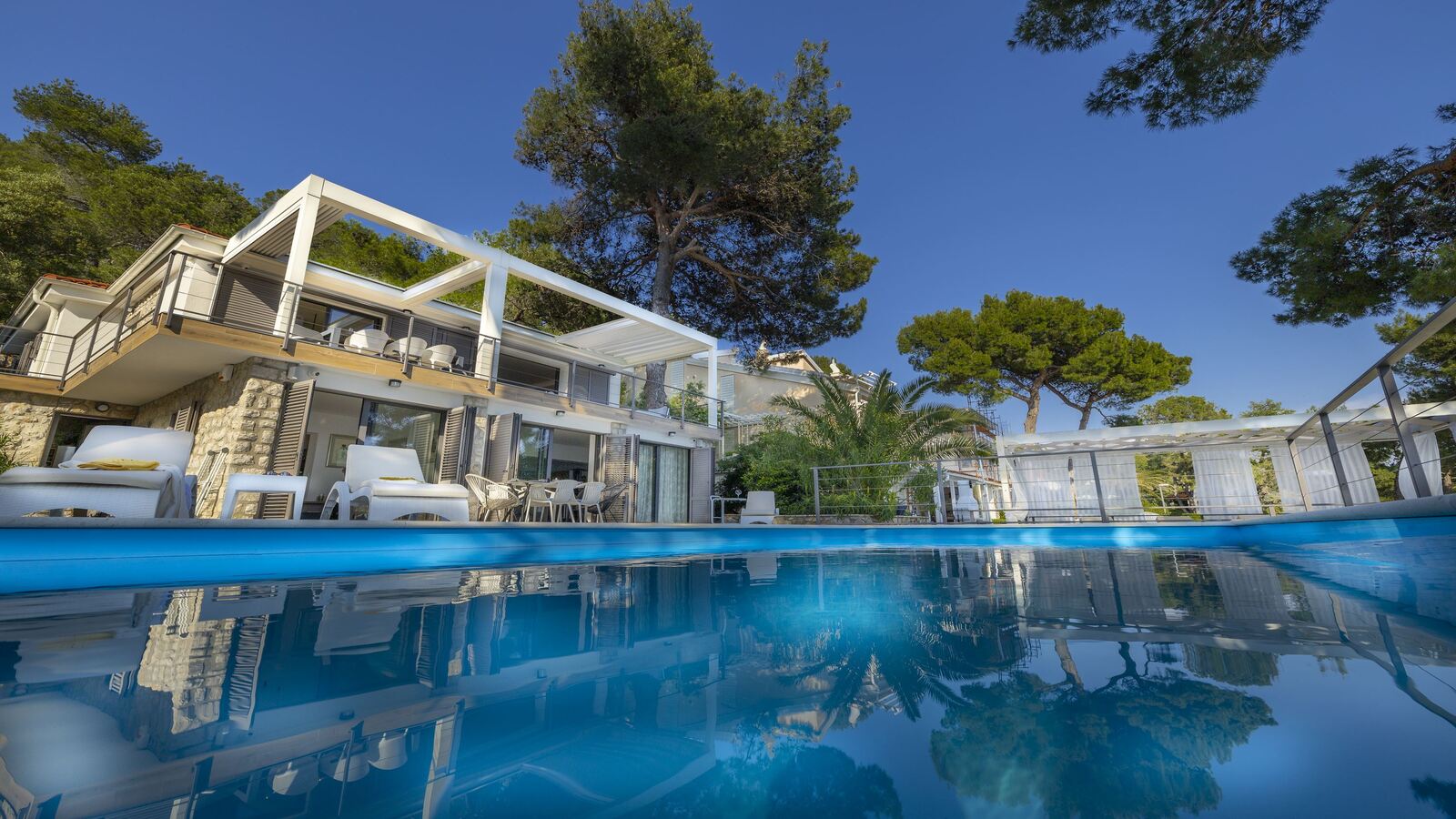 Villa hana slide show